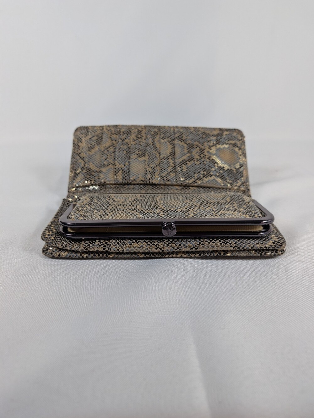 Hobo The Original, Snakeskin-Embossed Leather Kiss-Lock Wristlet Clutch - Picture 5 of 9
